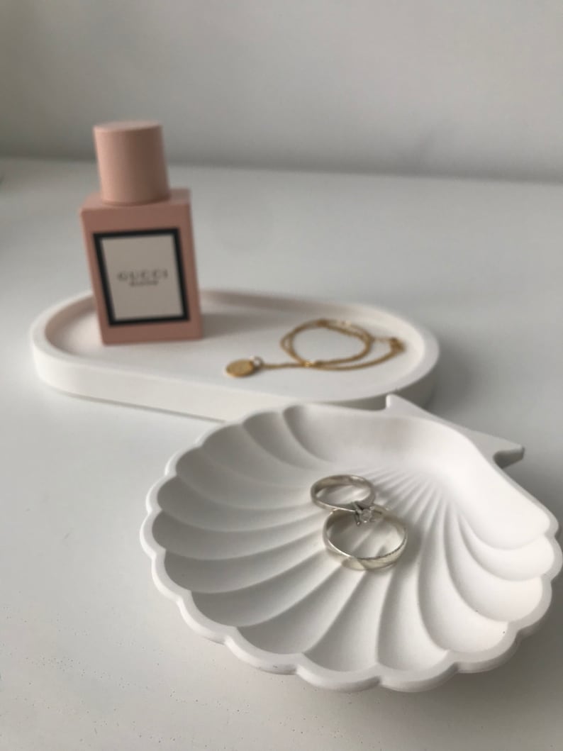 Shell tray, jewelry tray, soap dish