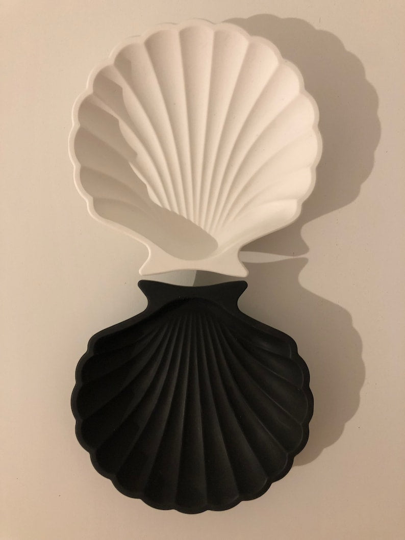 Shell tray, jewelry tray, soap dish
