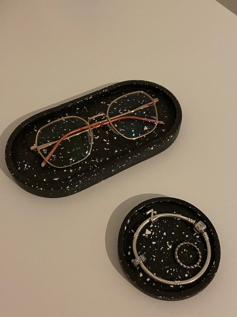 Oval tray, jewelry tray