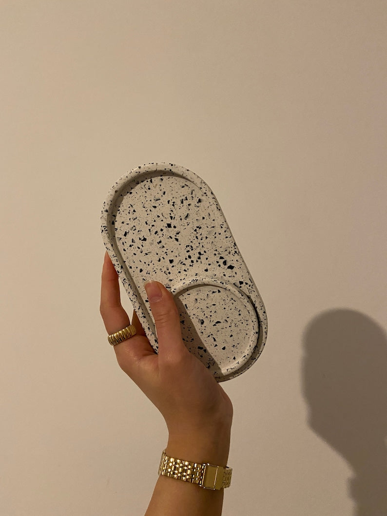 Oval tray, jewelry tray